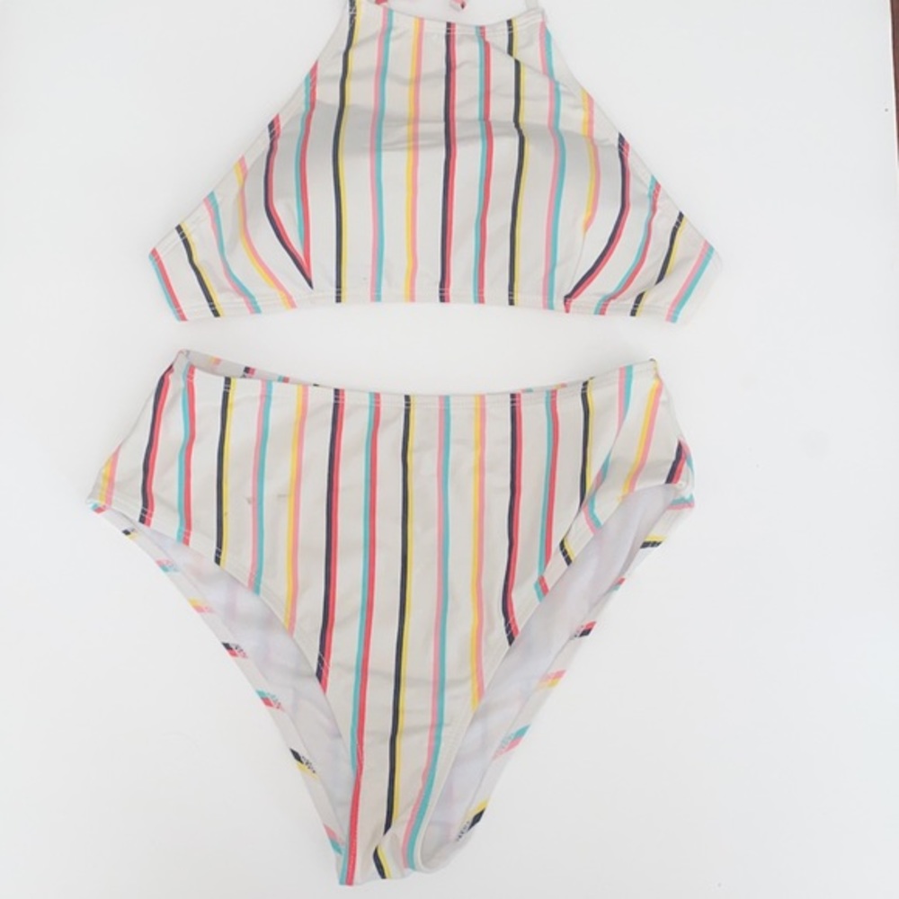 🇺🇸Forever 21 two piece multicolor bikini size S‎